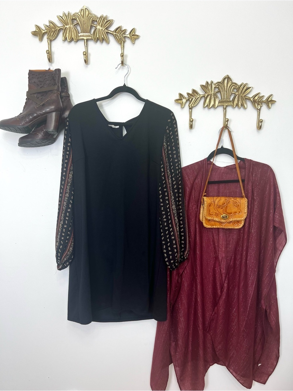 Summer to Fall Black Dress with Sheet Patterned Sleeves L ptp 22”